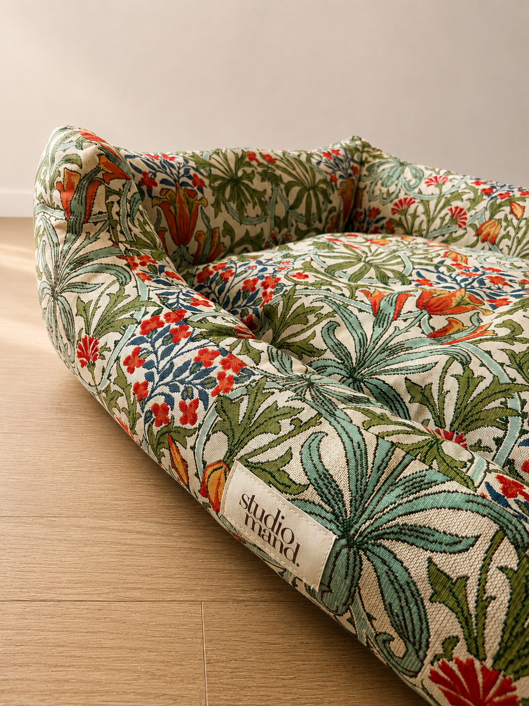Flora hondenmand met botanische bloemenprint